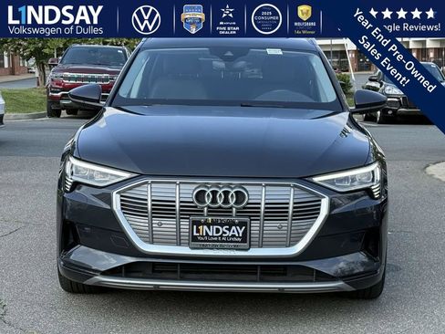 Used 2022 Audi e-tron Premium image 2