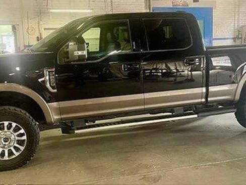 Certified 2022 Ford F250 Lariat w/ Camper Package AWD/4WD image 3