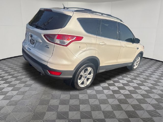 Used 2016 Ford Escape SE w/ Equipment Group 201A AWD/4WD image 6