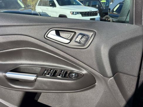 Used 2016 Ford Escape Titanium image 17