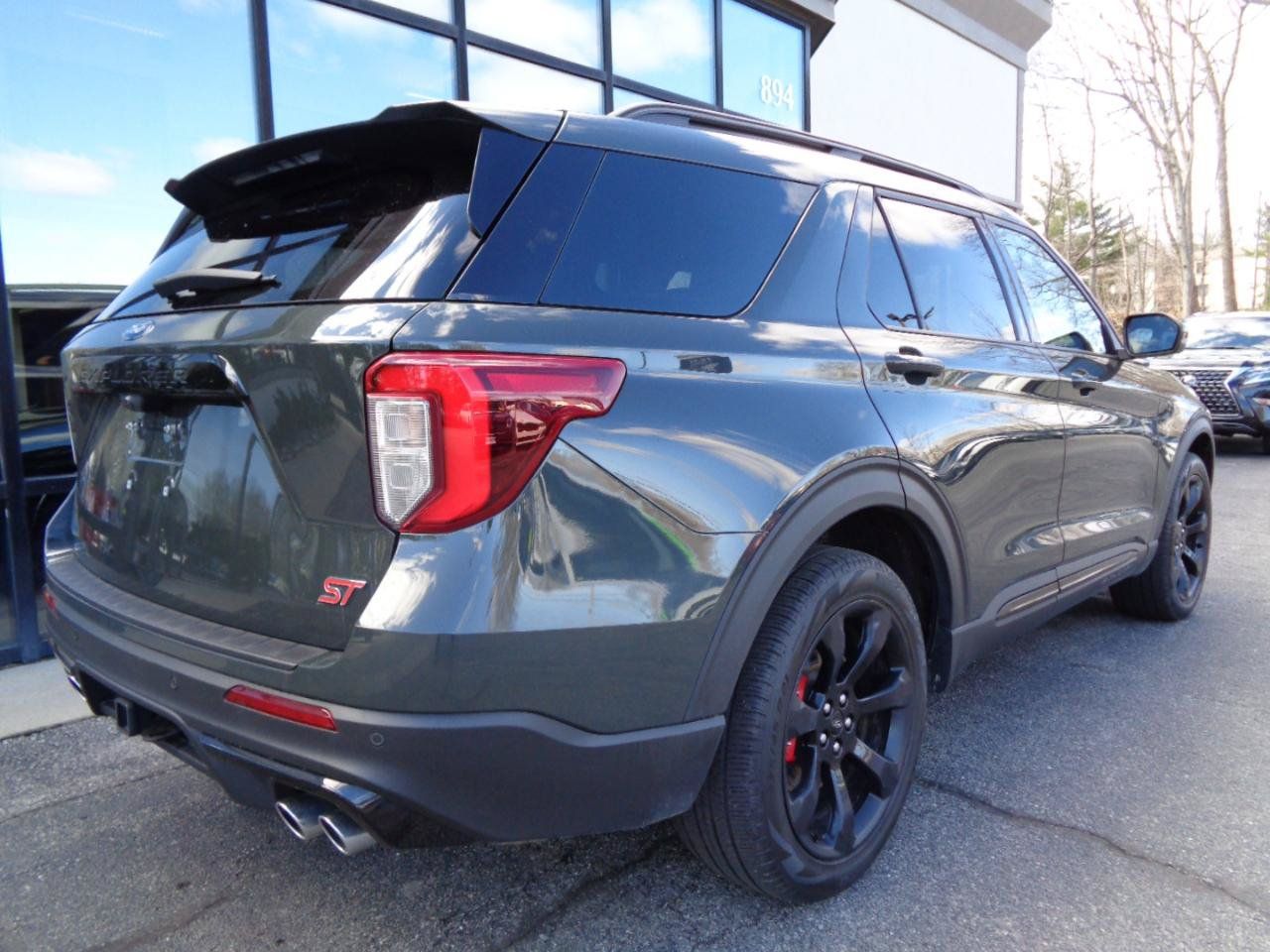 Used 2024 Ford Explorer ST w/ Equipment Group 401A AWD/4WD image 5