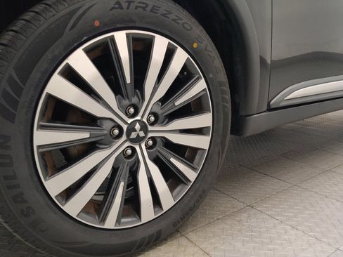Used 2019 Mitsubishi Outlander SE AWD/4WD image 31
