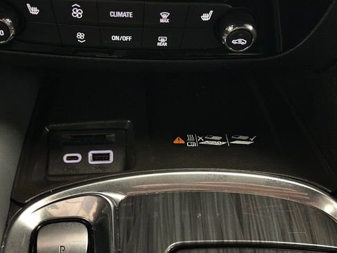 Used 2022 Buick Enclave Essence w/ Experience Buick Package image 61