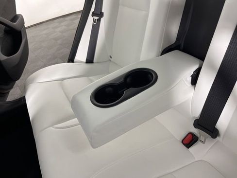 Used 2023 Tesla Model 3 Standard Range image 40