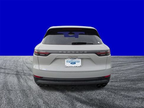Used 2022 Porsche Cayenne AWD/4WD image 5