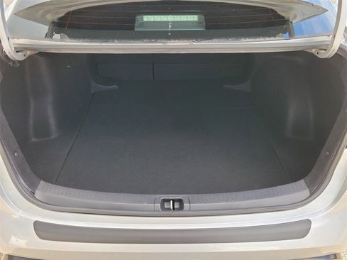 Used 2024 Toyota Corolla SE image 8