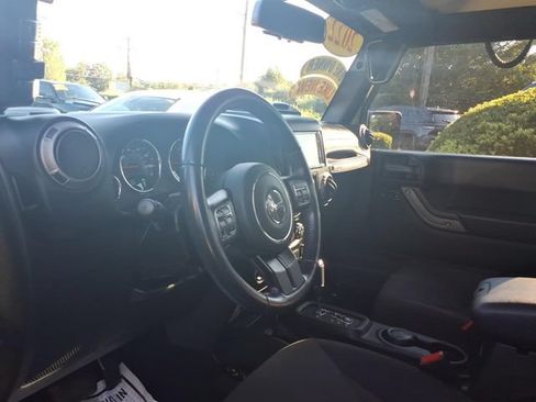 Certified 2018 Jeep Wrangler Unlimited Sport S AWD/4WD image 22