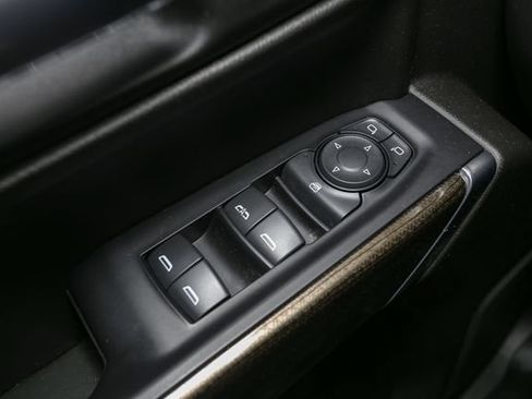 Used 2021 Chevrolet Silverado 1500 LT AWD/4WD image 30