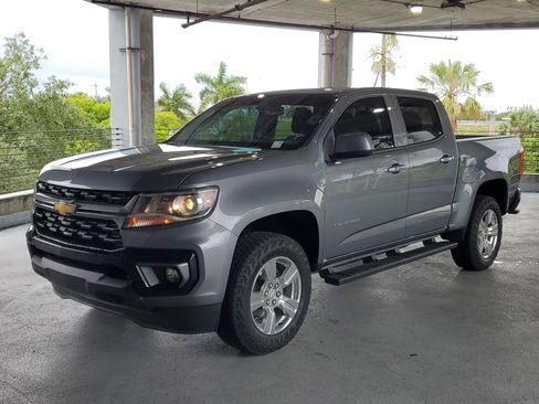 Used 2022 Chevrolet Colorado LT w/ Luxury Package RWD image 4