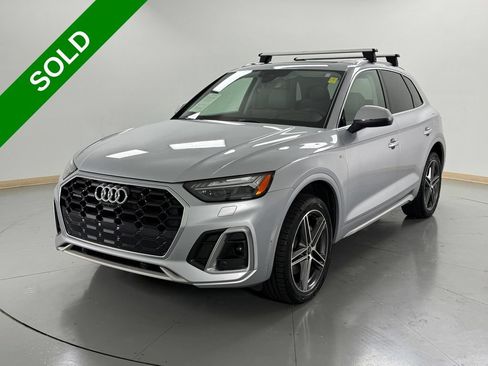 Used 2021 Audi Q5 e Prestige AWD/4WD image 1