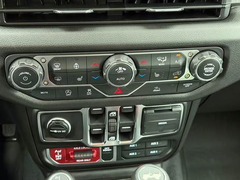 New 2026 Jeep Wrangler Unlimited Sport AWD/4WD image 18