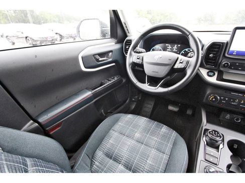 Certified 2024 Ford Bronco Sport Heritage w/ Heritage Convenience Package AWD/4WD image 11