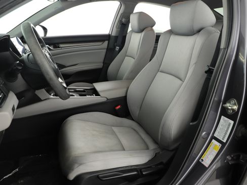 Used 2019 Honda Accord LX image 10