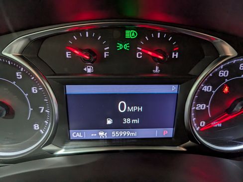 Used 2022 GMC Terrain SLT w/ Tech Package image 19