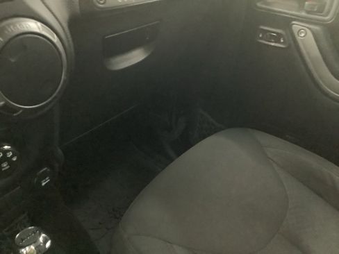 Used 2017 Jeep Wrangler Sport image 28