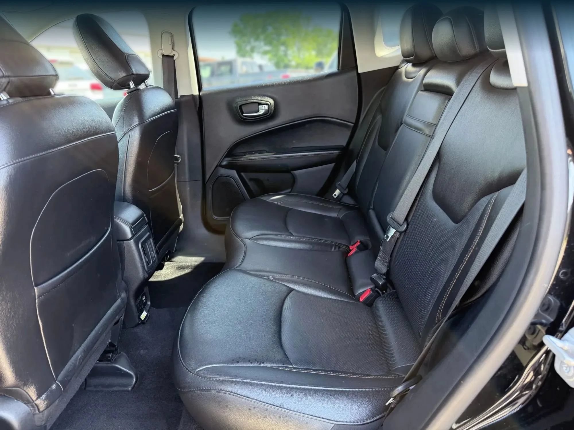 Used 2019 Jeep Compass Limited FWD image 21