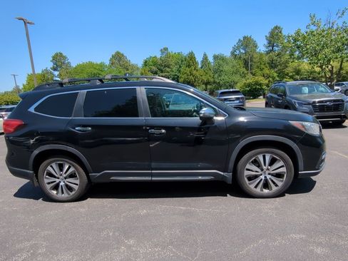 Used 2019 Subaru Ascent Touring AWD/4WD image 2