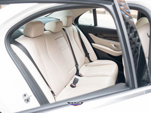 Used 2019 Mercedes-Benz E 300 image 18