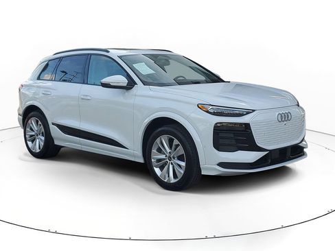 Used 2025 Audi Q6 e-tron Premium Plus w/ Premium Plus RWD image 1