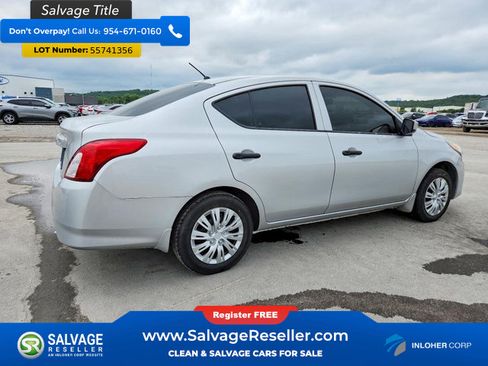 Used 2018 Nissan Versa S FWD image 4