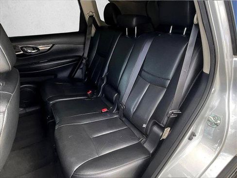 Used 2020 Nissan Rogue SL FWD image 23