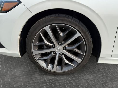 Used 2023 Honda Civic Touring image 9