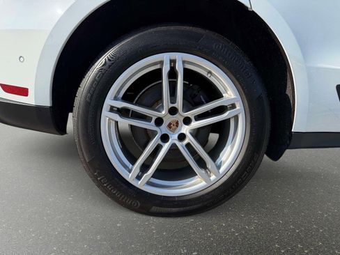 Used 2022 Porsche Macan AWD/4WD image 18