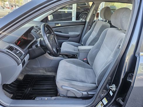 Used 2005 Honda Accord LX image 13