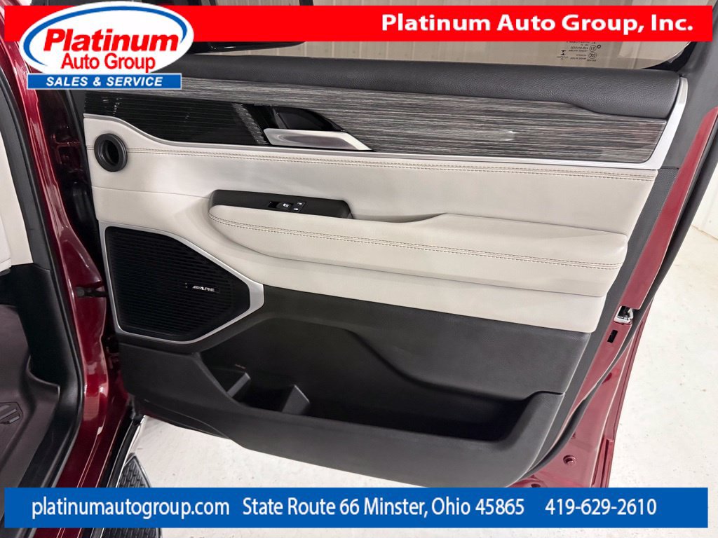 Used 2022 Jeep Wagoneer Series III AWD/4WD image 51