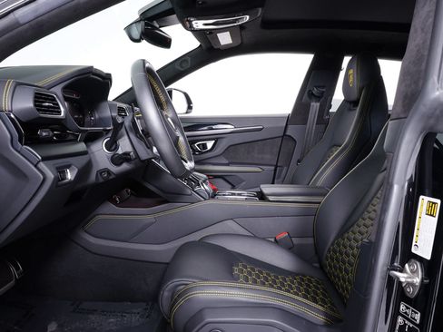 Used 2023 Lamborghini Urus S AWD/4WD image 4