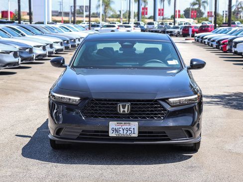 Used 2024 Honda Accord Sport image 2