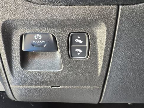 Used 2021 RAM 1500 Big Horn AWD/4WD image 18