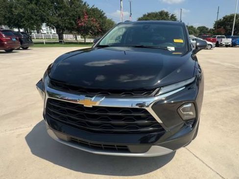 Certified 2024 Chevrolet Blazer LT w/ Convenience Package FWD image 3