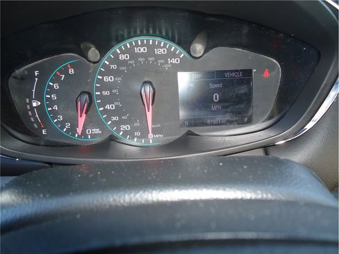 Used 2019 Chevrolet Trax LT w/ LT Convenience Package image 21