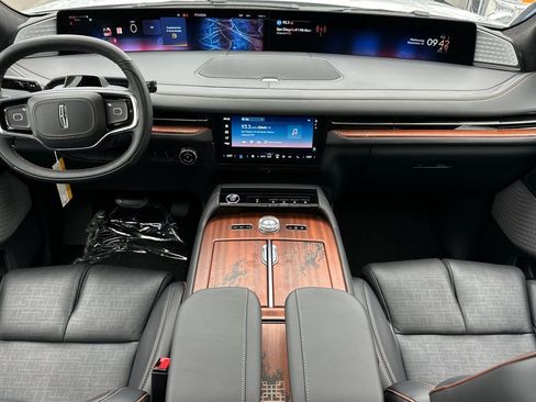 New 2025 Lincoln Navigator Black Label image 12