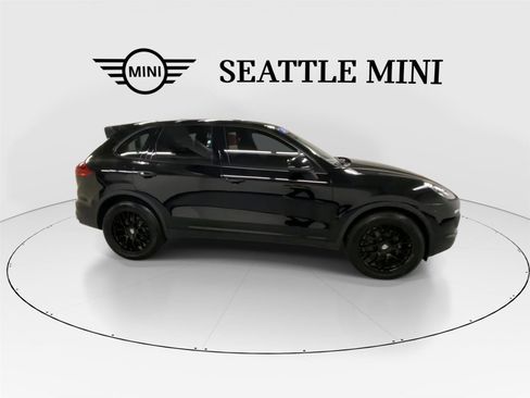 Used 2018 Porsche Cayenne image 13