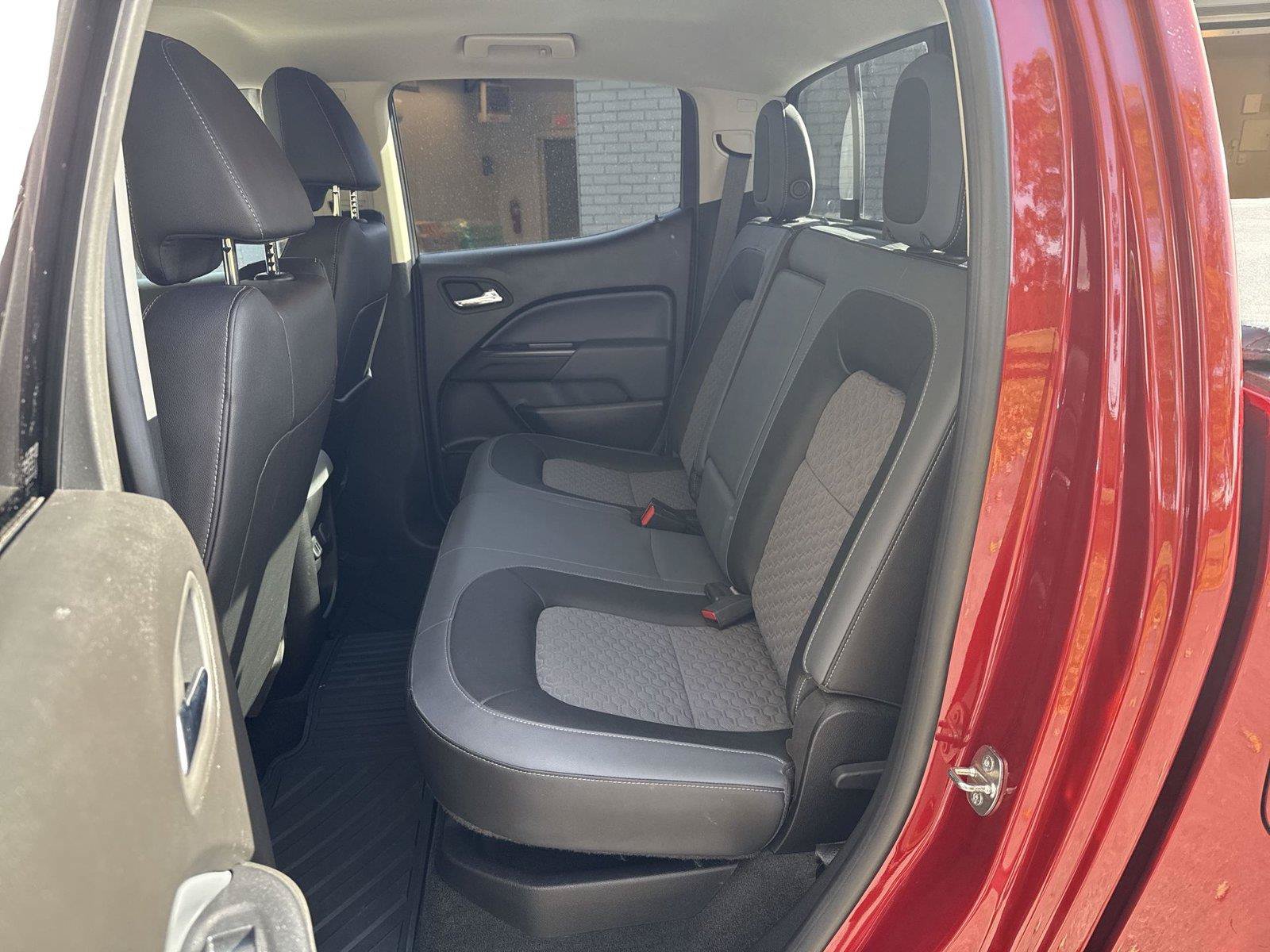 Used 2015 Chevrolet Colorado Z71 AWD/4WD image 27