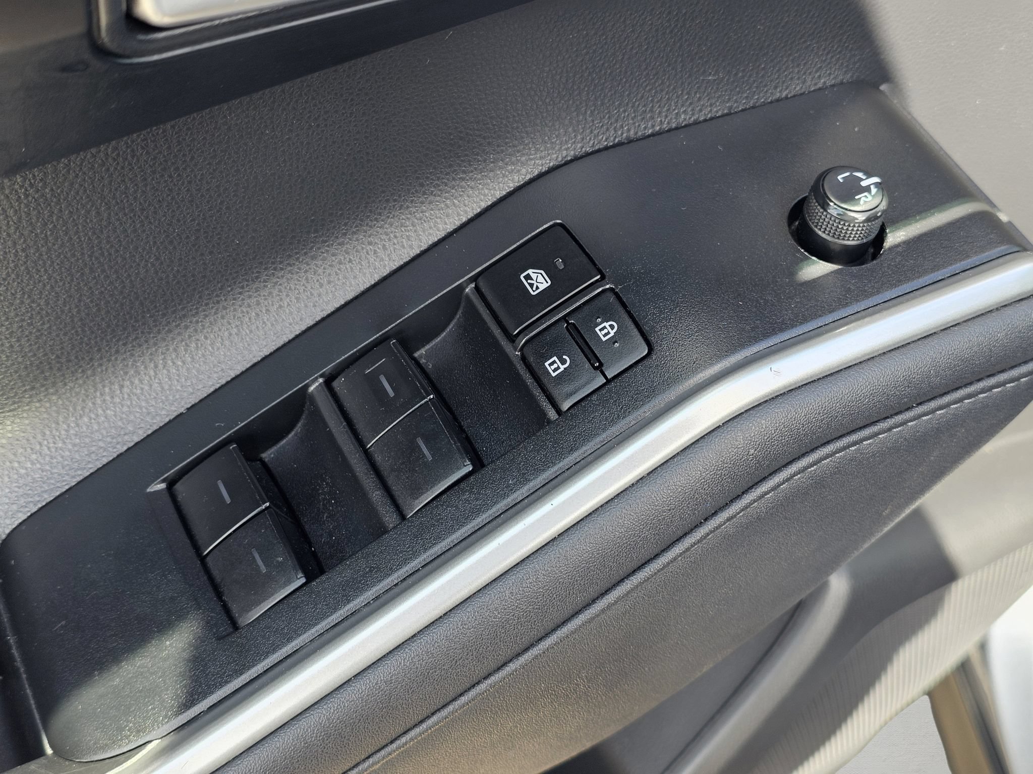 Used 2023 Toyota Highlander XLE FWD image 15