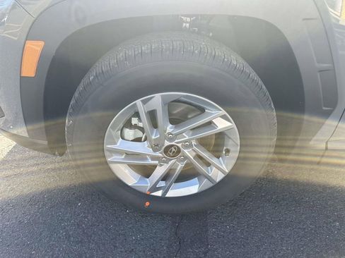 New 2026 Hyundai Tucson SE image 6