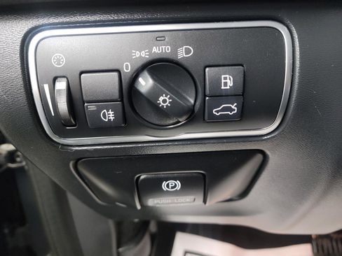 Used 2015 Volvo XC60 T6 w/ Proximity Package image 22