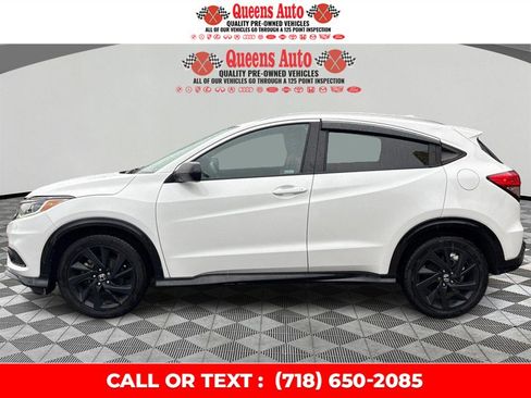 Used 2022 Honda HR-V Sport image 3