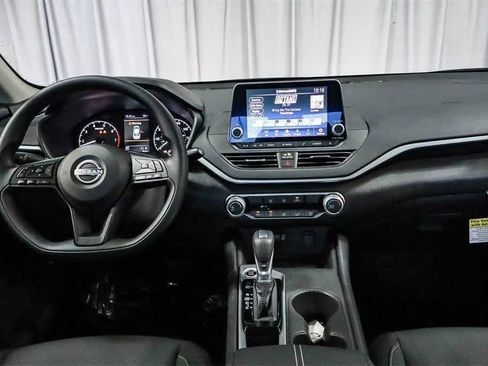 New 2025 Nissan Altima 2.5 S image 9