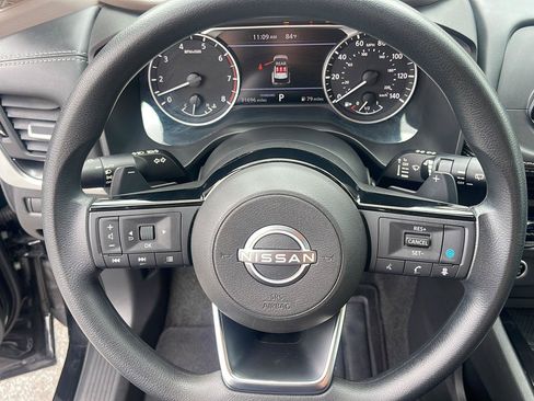 Used 2023 Nissan Rogue SV FWD image 21