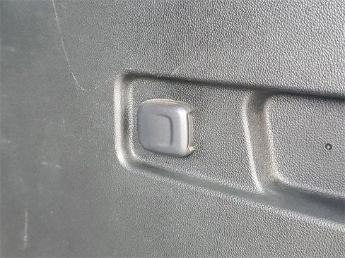 Used 2017 GMC Acadia Denali w/ Technology Package image 8