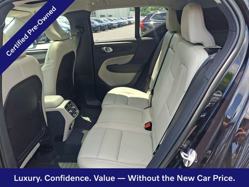 Certified 2023 Volvo XC40 B5 Plus w/ Climate Package AWD/4WD image 11