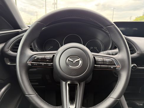 Used 2024 MAZDA MAZDA3 s FWD image 12