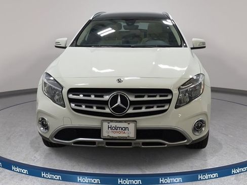 Used 2018 Mercedes-Benz GLA 250 4MATIC image 3