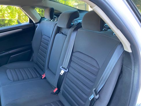 Used 2019 Ford Fusion SE image 33