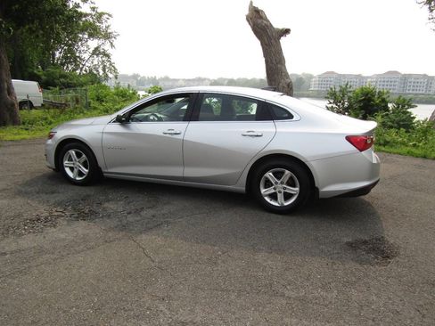 Used 2020 Chevrolet Malibu LS FWD image 4