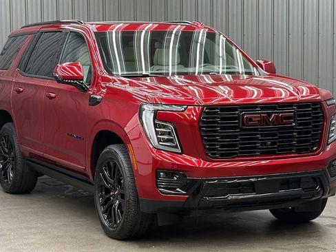 Used 2026 GMC Yukon Denali w/ Sun & Power Step Package AWD/4WD image 7